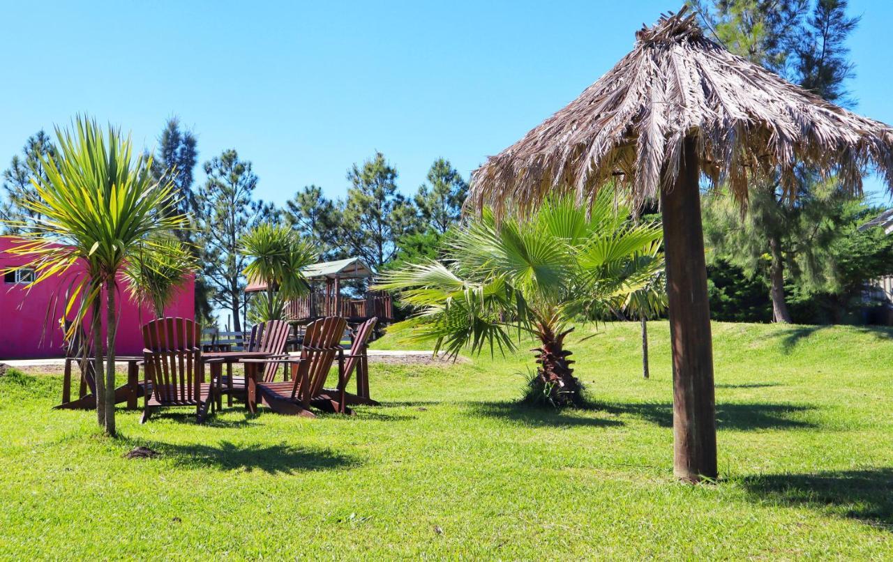 Casa De Campo Lo De Fatsia Guest House Colonia del Sacramento Exterior photo