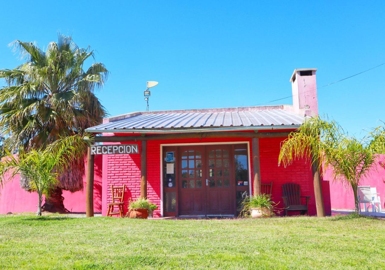 Casa De Campo Lo De Fatsia Guest House Colonia del Sacramento Exterior photo