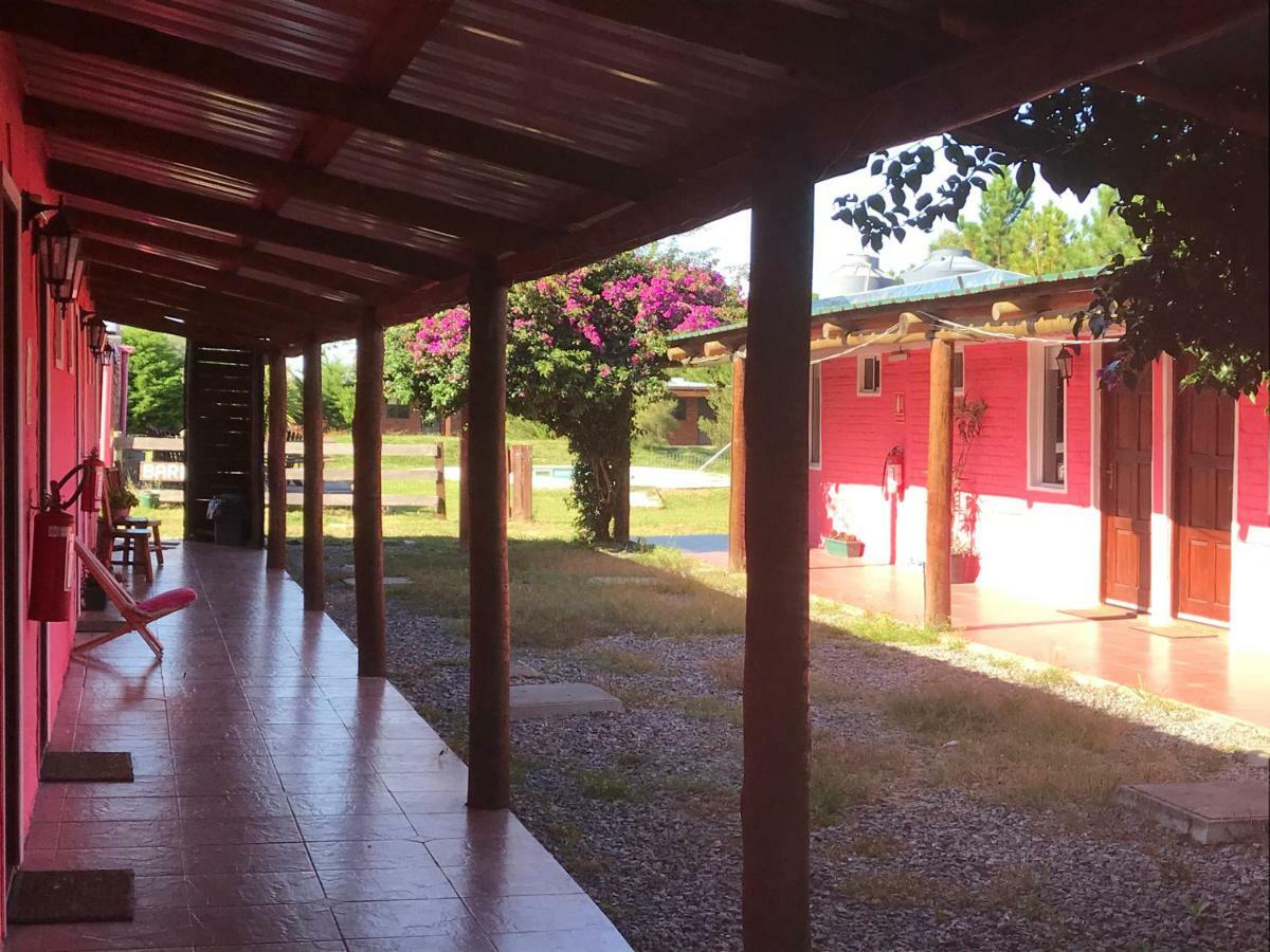 Casa De Campo Lo De Fatsia Guest House Colonia del Sacramento Exterior photo